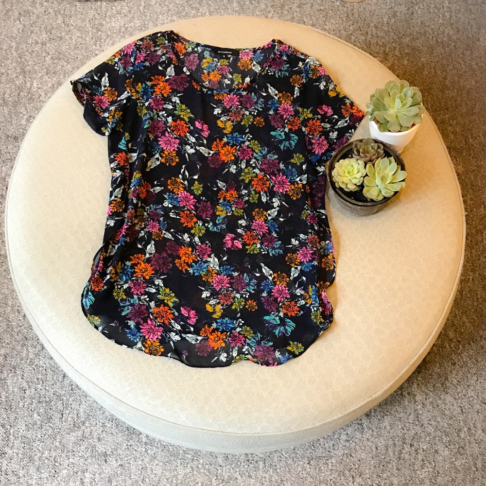 OLIVACEOUS Short sleeve floral tunic